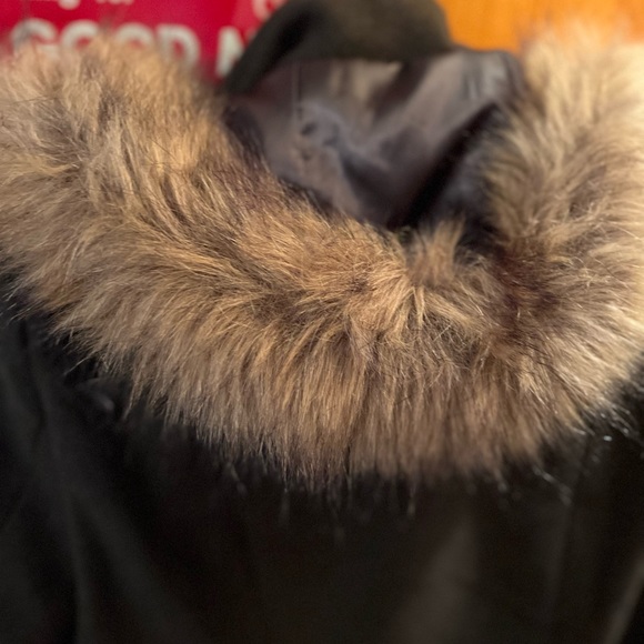 Winter coat - Picture 3 of 5